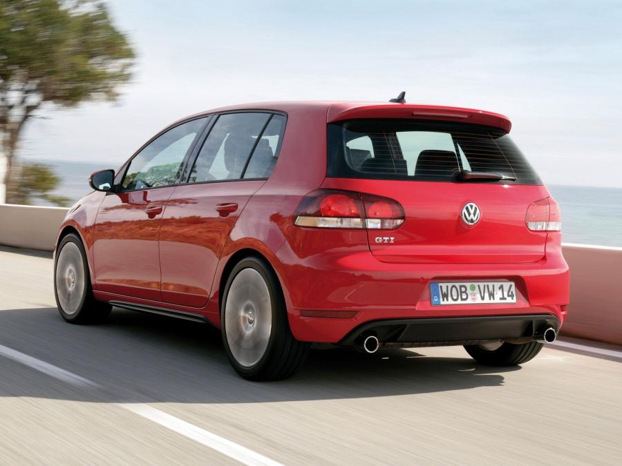  Volkswagen Golf GTi 2009 года  (фото 11 из 17)